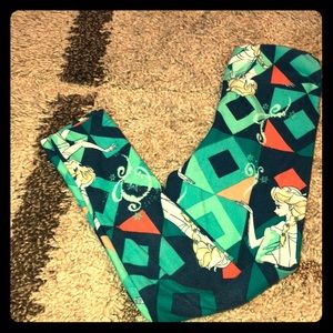 LuLaRoe Bottoms - Elsa leggings s/m LuLaRoe Bottoms - Elsa leggings s/m
